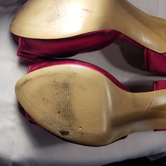 High heel peep toe pump - Picture 4 of 6